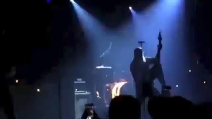 Veja imagens do início do atentado durante show da banda Eagles of Death Metal