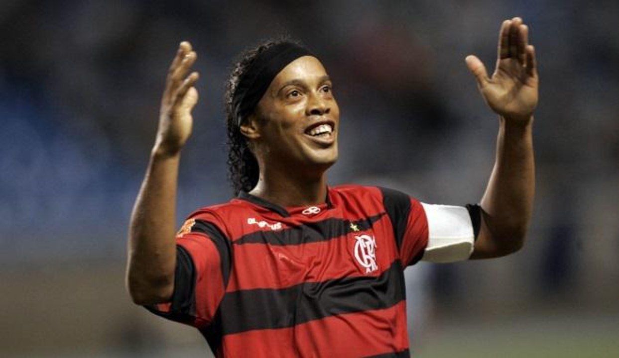 Ronaldinho est toujours aussi showman !