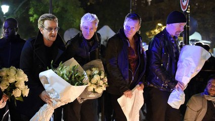 Attentats à Paris, le groupe U2 se recueille près du Bataclan