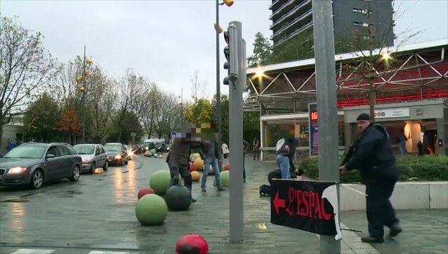 Attentats de Paris: arrestation filmée à Molenbeek près de Bruxelles