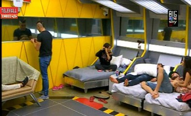 Vera e Ros conversam no quarto p3 - 14.11.2015 (Beijos)