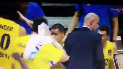 Alex King amazing half court shot