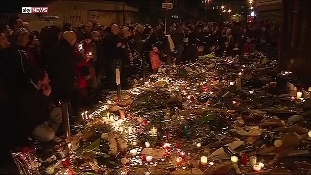 That's moment hundreds of people fled the Place de la Republique in Paris after a false alarm caused panic