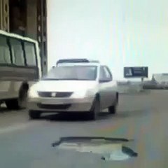 Причина появления ям и трещин на дорогах России