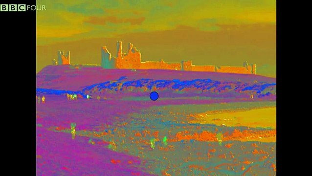 Trick your brain- black and white photo turns to colour! - Colour- The Spectrum of Science - BBC