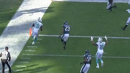 Dolphins Ryan Tannehill passes to Lamar Miller for 13-yard TD