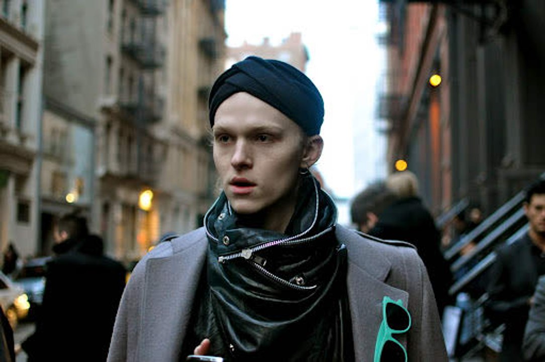 How to tie a scarf (13 Ways to Tie or Wear a Scarf for Men)