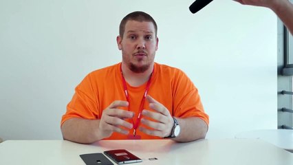 How to insert a sim card in oneplus2...