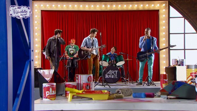 Violetta 3 English: Guys sing Tu foto de verano in English Ep.8