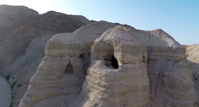 Israel's Qumran Caves Up Close