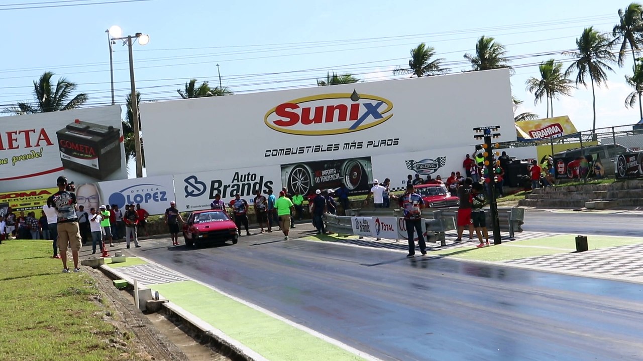 Calentando gomas, El Zoilito Vs. El Mesías durante 4ta. Fecha del Campeonato Index de Dragueo
