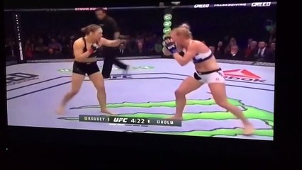 Ronda Rousey GETS KNOCKED OUT-cYqJumQsAJ8