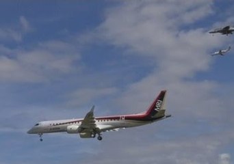 Mitsubishi Regional Jet Completes Its First Flight