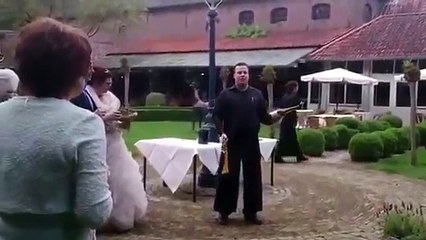 Лучший способ открыть шампанское