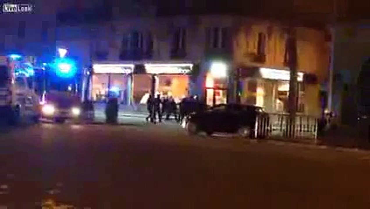 Paris Attack Video Between Police & Terrorists Outside Bataclan, Paris France 13.11.2015