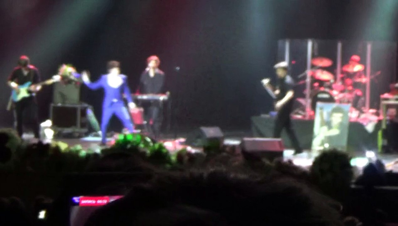 «Supremacy» (фрагмент) А.Бон (Москва, Crocus, 29.05.2015) (Юля Волчкова)