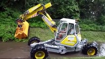 Bagger-Menzi Muck A91 4X4 Plus - in der Donau