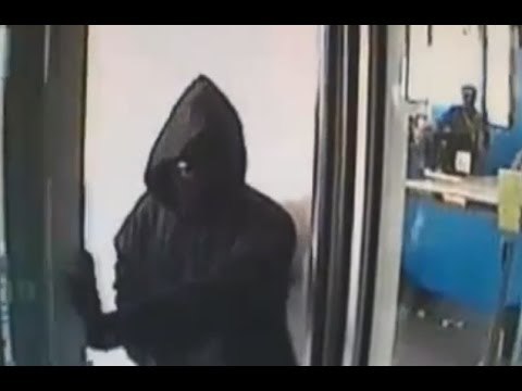 Cerignola (FG) - Rapine in stazioni di servizio e uffici postali: sgominata banda (16.11.15)