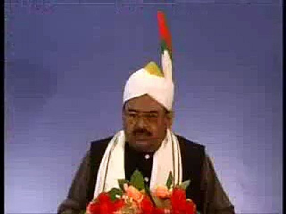 Altaf Hussain funny song - ye leader hai yan koi pannd