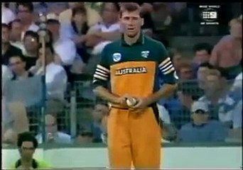 Abdul Razzaq vs Glenn McGrath Five 44444 in One Over