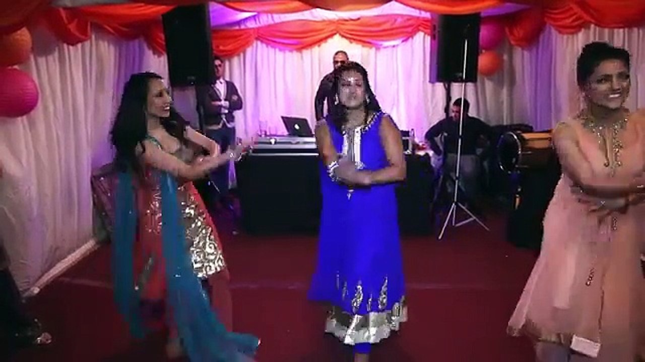 Mehndi Night - Beautifull Dance