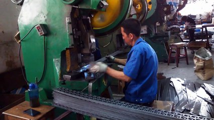 China Sourcing and Import Purchasing Agent: Handlessets / Production 5