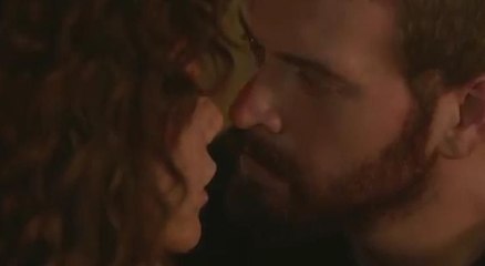 Gökçe Bahadır'ın dizisindeki yakınlaşma sahnesi gündem oldu