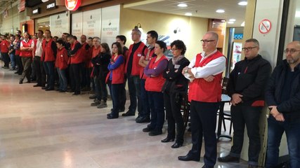 Minute de silence chez Auchan