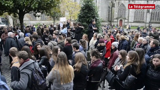 Quimper. La minute de silence en mairie