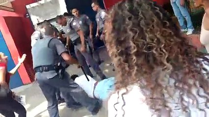 Uma pessoa é presa durante ocupação