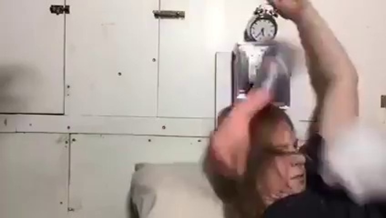 Awaiking Clock