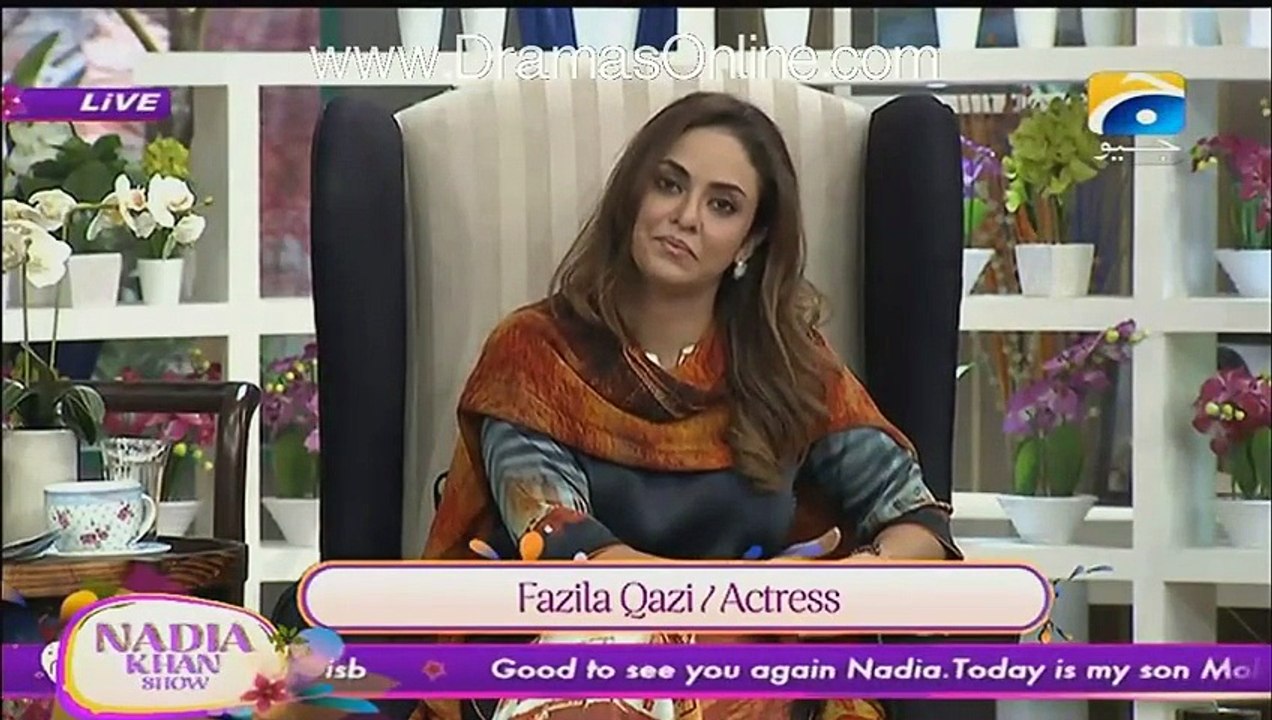 Nadia Khan Show-16th nov 2015-Meera attacked  on producer of Nadia Khan Show