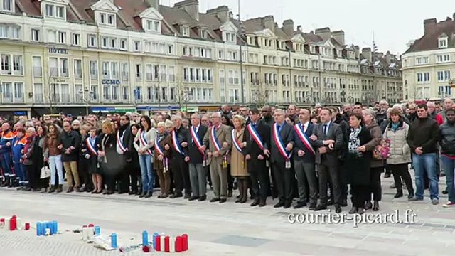 Beauvais : hommage aux victimes des attentats du 13 novembre à Paris