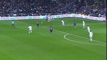Xavi Hernandez scoring at the Bernabeu in season 2011/12?Relive it with your FREE MONTH at Barça GamePass!