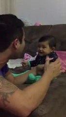 Susto no papai. Marcelinha assustando o papai Fla - Mais vídeos no Canal Marcelinha Iwama Official 2015 Full Video