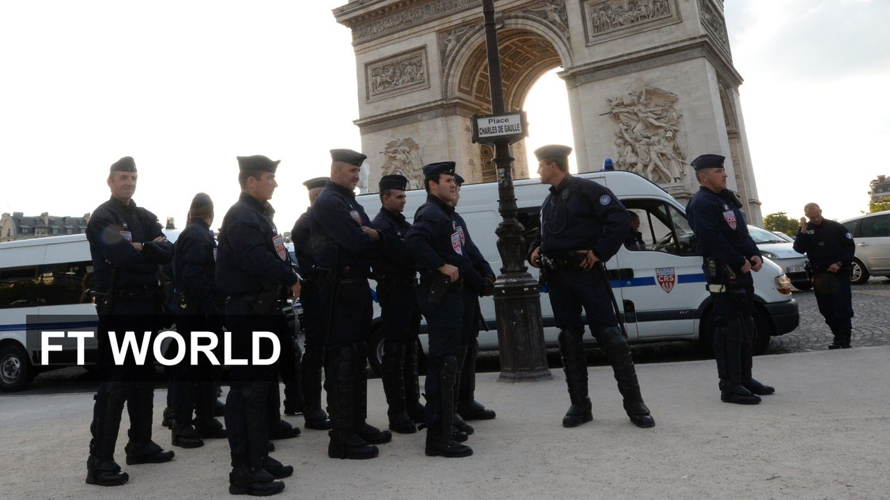 Paris attacks expose security struggle