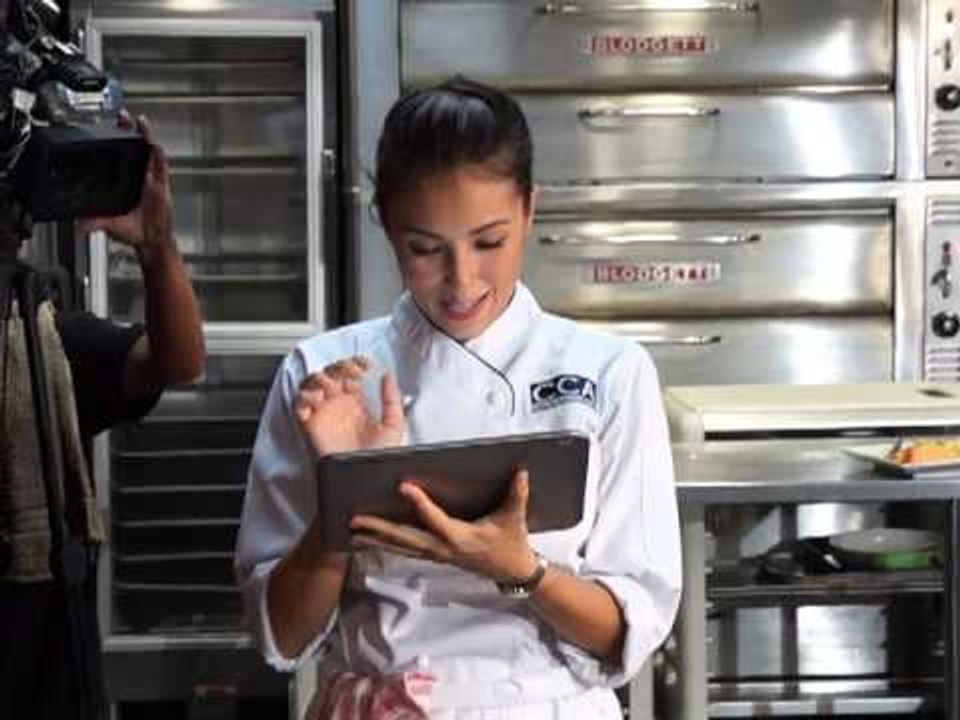 Solenn Heussaff using a Toshiba Tablet Internet-enabled by Sun Broadband WiFi