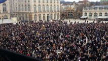 Extrait de la minute de silence observée place Stanislas à Nancy après les attentats de Paris