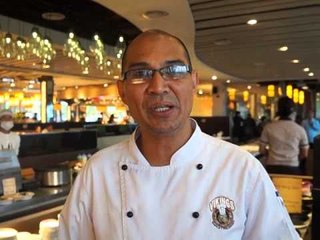 Chef Jerry of Vikings Luxury Buffet MOA