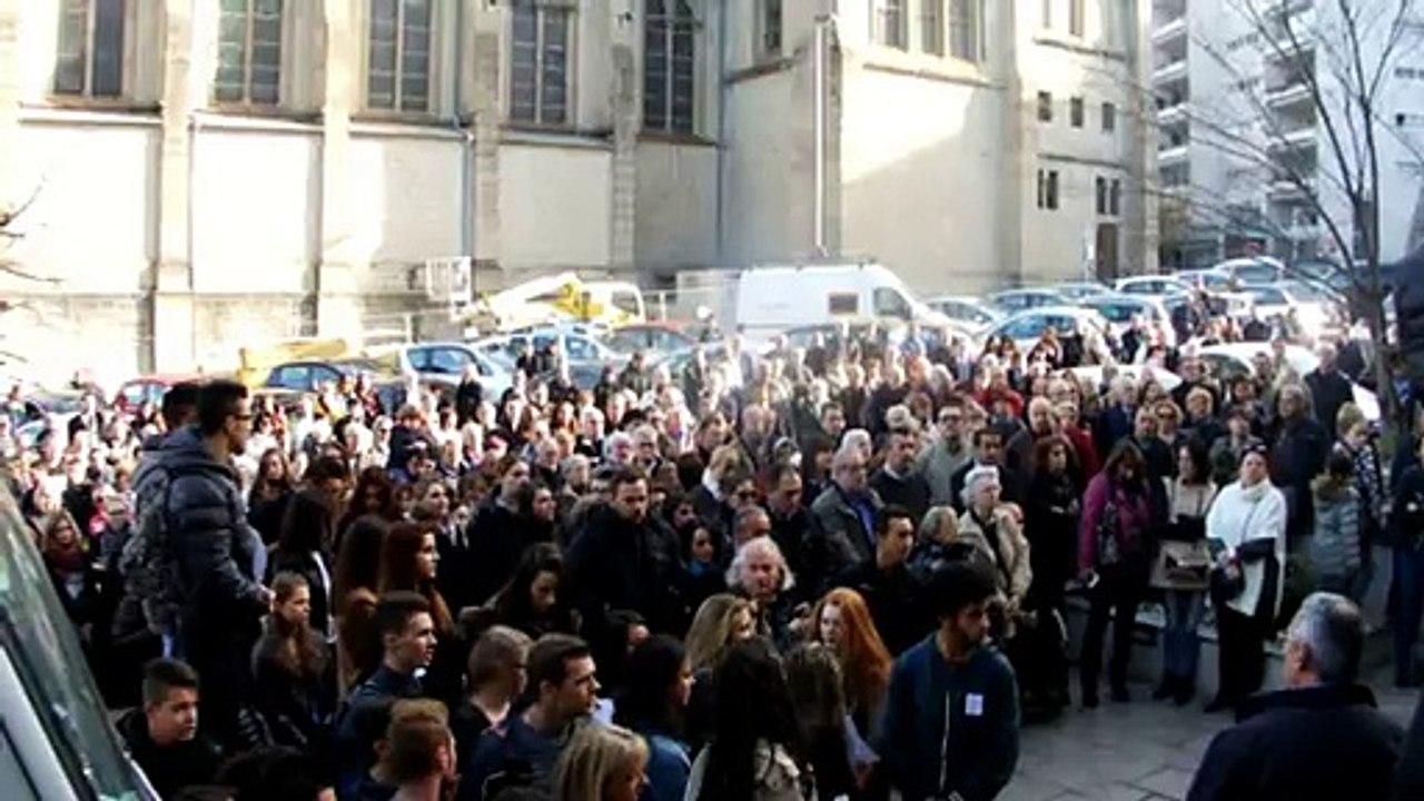 A Firminy : la Marseillaise reprise par 600 personnes