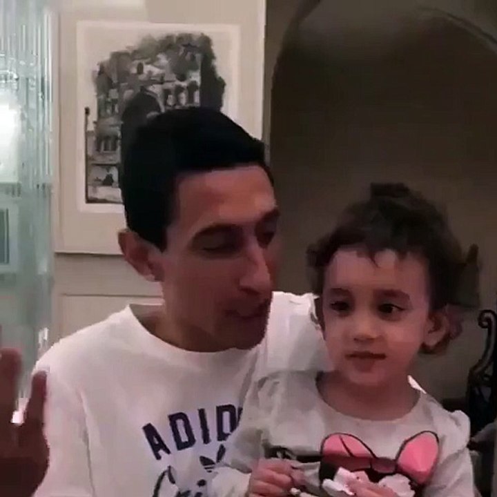 Beijinhos da filha de Di María fazem sucesso!