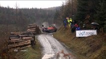 Thierry Neuville capotou de forma impressionante em Gales!