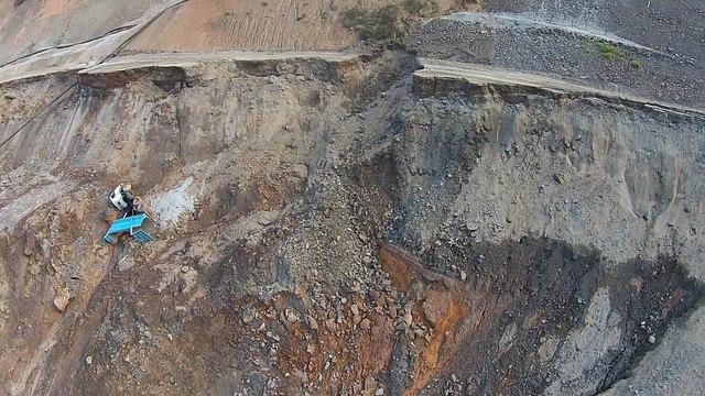 Imagens da barragem de Germano gravadas dois dias após rompimento da barragem do Fundão
