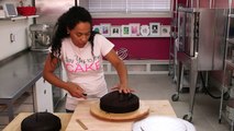 How To LEVEL YOUR CAKE LIKE A PRO! Yolandas levelling and layering tutorial!