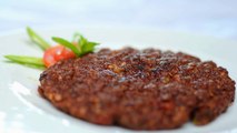 Pakistan Street Food - Famous Peshawari Chapli Kabab