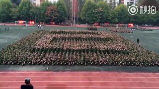Chinese troops in utterly bizarre synchronised training