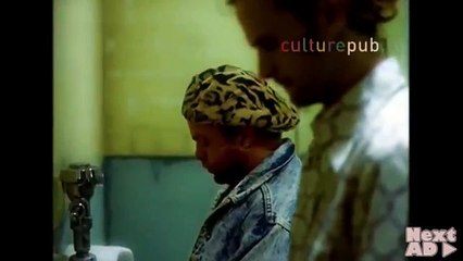 Epic toilet fail  Trendy but blind