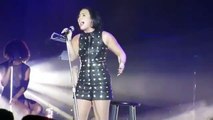 Demi Lovato performs powerful rendition of Adele's Hello