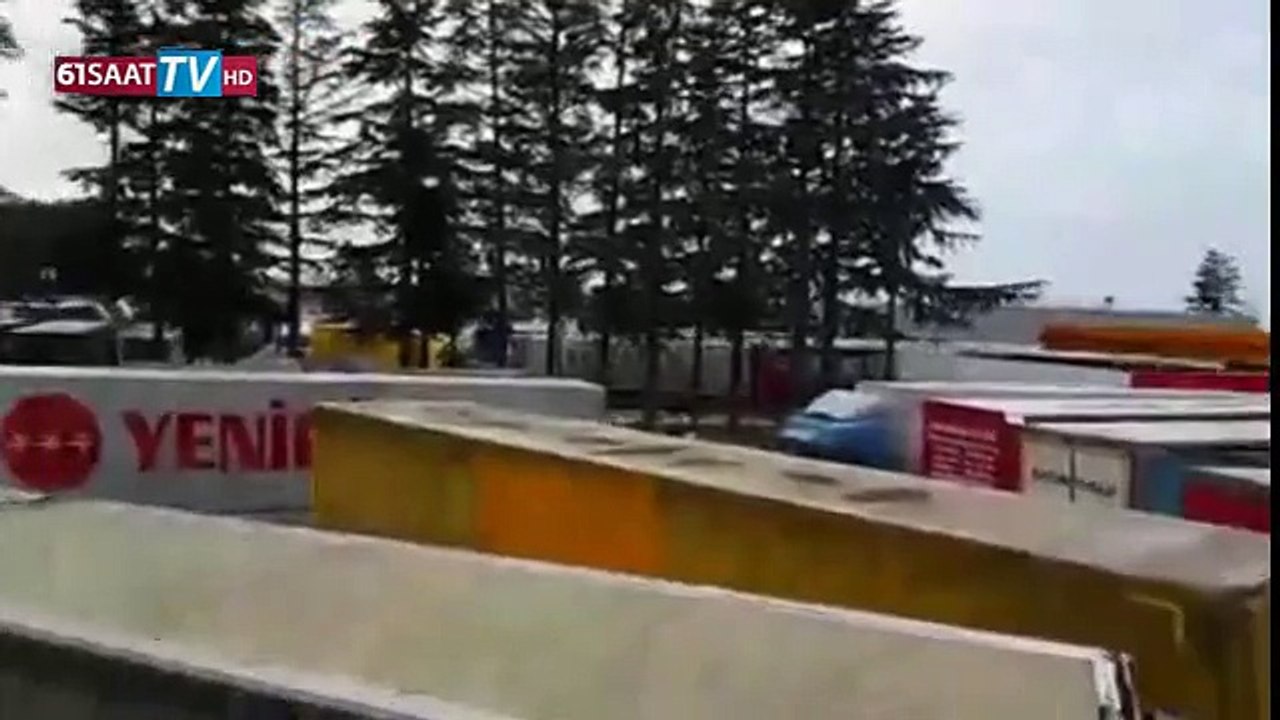 Trabzon plakalı tırlar rehin alınıyor