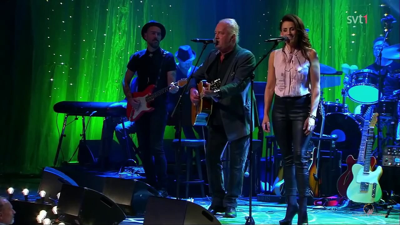 Jill Johnson & Plura Jonsson Blue eyes crying in the rain (cover)